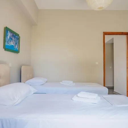 - Renovated 2* Kórfos