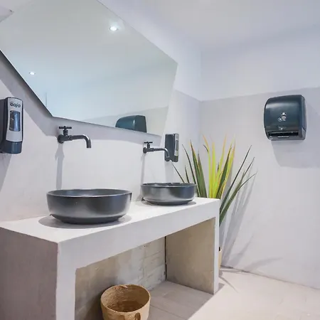 Hotel - Renovated 2*