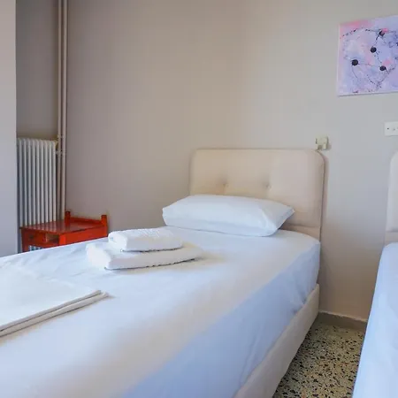 Hotel Korfos - Ξενοδοχείο Κόρφος Renovated Hotel Korfos