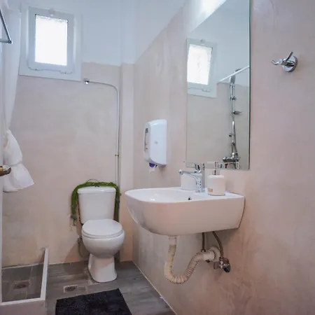 Hotel Korfos - Ξενοδοχείο Κόρφος Renovated 2*