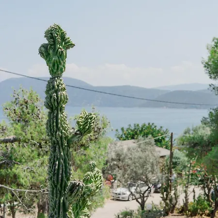 Hotel Korfos - Ξενοδοχείο Κόρφος Renovated Hotel 2*