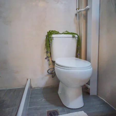 Hotel Korfos - Ξενοδοχείο Κόρφος Renovated