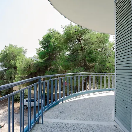 Hotel Korfos - Ξενοδοχείο Κόρφος Renovated Hotel