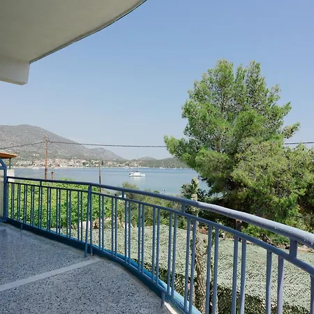 Hotel Korfos - Ξενοδοχείο Κόρφος Renovated 2*