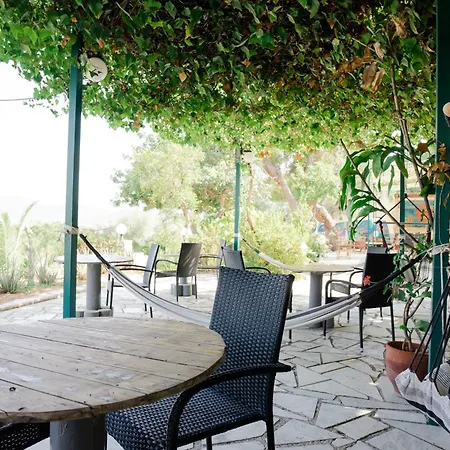 Hotel Korfos - Ξενοδοχείο Κόρφος Renovated