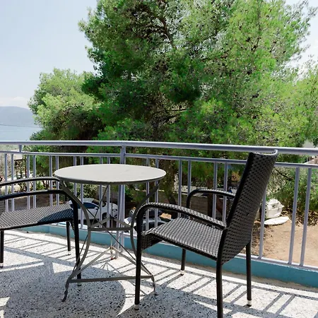 Hotel Korfos - Ξενοδοχείο Κόρφος Renovated Hotel