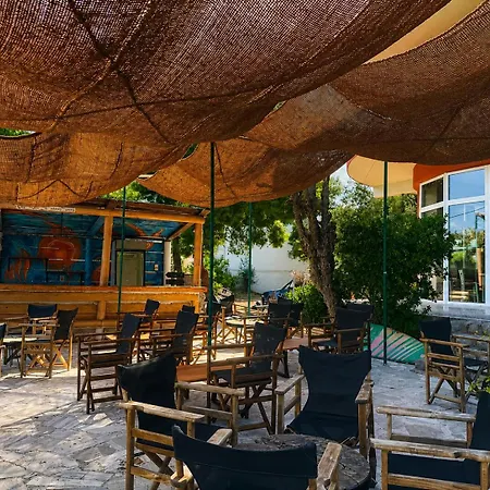 Hotel - Renovated 2*