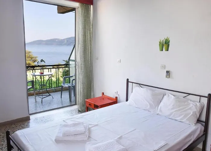 - Renovated 2* Kórfos