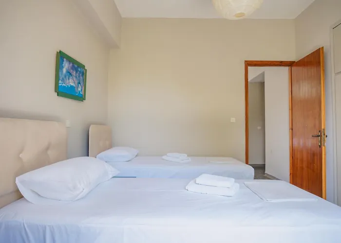 - Renovated 2* Kórfos