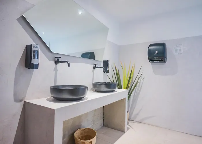 Hotel - Renovated 2*