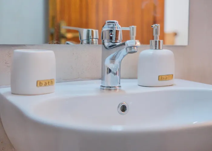 Hotel - Renovated 2*